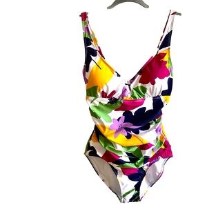 Anne Cole one piece multicolored bathing suit. Size 8